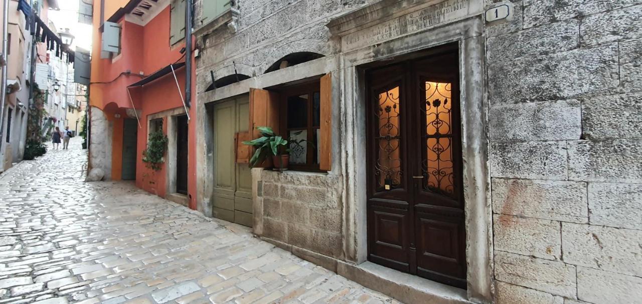 B&B Palace Basilico 1580. โรวีน ภายนอก รูปภาพ